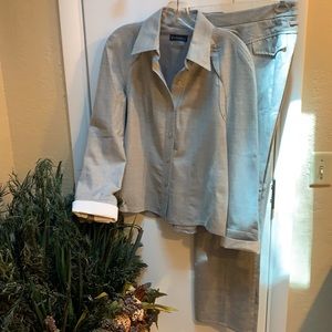 Zanobia of Canada light gray pants suit size 10/12